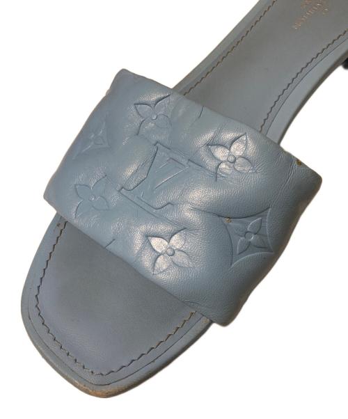 LOUIS VUITTON（ルイ ヴィトン）LOUIS VUITTON (ルイ ヴィトン) エンボスロゴ加工ミュール スカイブルー サイズ:38の古着・服飾アイテム