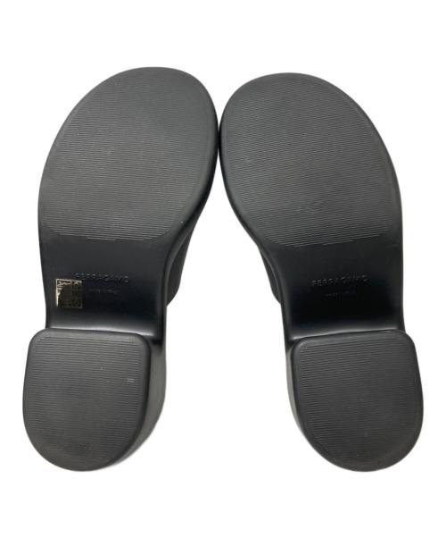 Salvatore Ferragamo（サルヴァトーレ フェラガモ）Salvatore Ferragamo (サルヴァトーレ フェラガモ) Deva プラットフォームラバーサンダル ブラック サイズ:8の古着・服飾アイテム