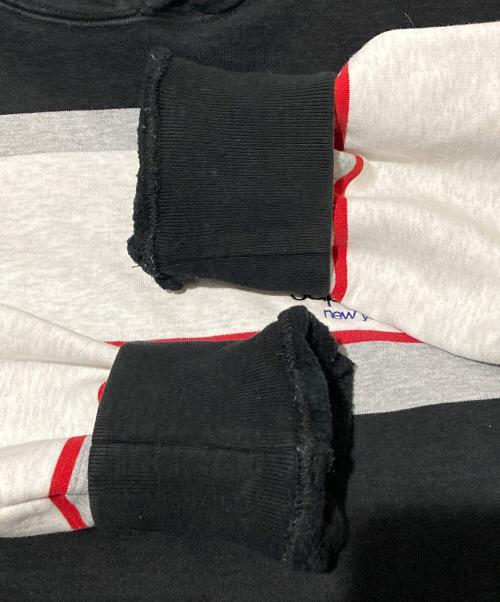 SUPREME（シュプリーム）Supreme (シュプリーム) Stripe Hooded Sweatshirt ブラック×グレー サイズ:Mの古着・服飾アイテム