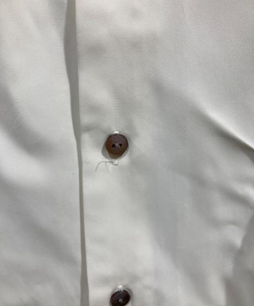 ETRE TOKYO（エトレトウキョウ）ETRE TOKYO (エトレトウキョウ) キャンディースリーブシルキーシャツ アイボリー サイズ:freeの古着・服飾アイテム