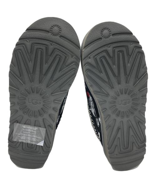 UGG（アグ）UGG (アグ) PALACE (パレス) LOONEY TUNES (ルーニーチューンズ) Tasman Slipper ブラック サイズ:24の古着・服飾アイテム