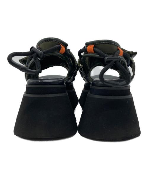 UN3D.（アンスリード）UN3D. (アンスリード) WAVE CODE VOLUME SOLE SANDALS カーキ×ブラック サイズ:記載なしの古着・服飾アイテム