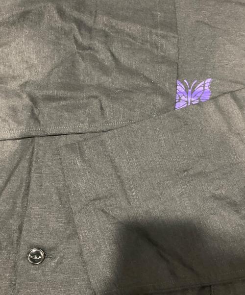 Needles（ニードルズ）Needles (ニードルズ) パピヨンプリントリネンレーヨンノーカラーシャツ ブラック サイズ:Lの古着・服飾アイテム