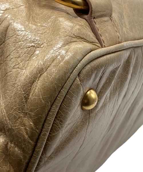 MIU MIU（ミュウミュウ）MIU MIU (ミュウミュウ) レザーハンドバッグ ベージュの古着・服飾アイテム