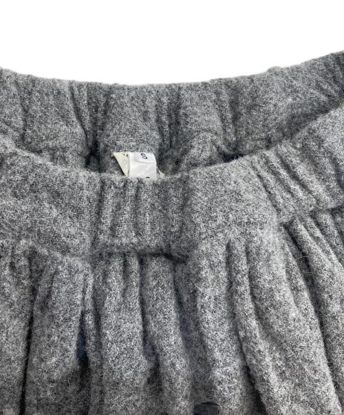 COMME des GARCONS COMME des GARCONS（コムデギャルソン コムデギャルソン）COMME des GARCONS COMME des GARCONS (コムデギャルソン コムデギャルソン) イージーウールクロップドパンツ グレー サイズ:Sの古着・服飾アイテム