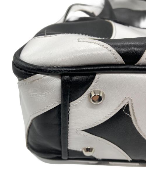 COMME des GARCONS（コムデギャルソン）COMME des GARCONS (コムデギャルソン) 台形サークルシンボルバッグ ホワイト×ブラックの古着・服飾アイテム