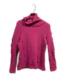 me ISSEY MIYAKE（ミーイッセイ ミヤケ）の古着「タートルネックニット」｜ショッキングピンク