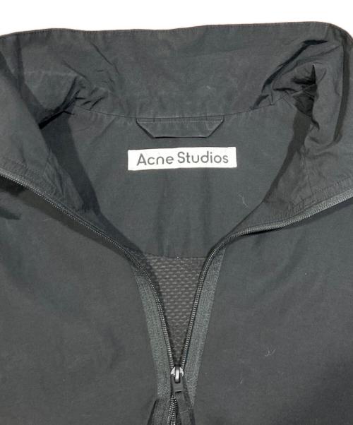 Acne studios（アクネ ストゥディオス）ACNE STUDIOS (アクネ ストゥディオス) ロゴ入りテクニカルジャケット ブラック サイズ:48の古着・服飾アイテム