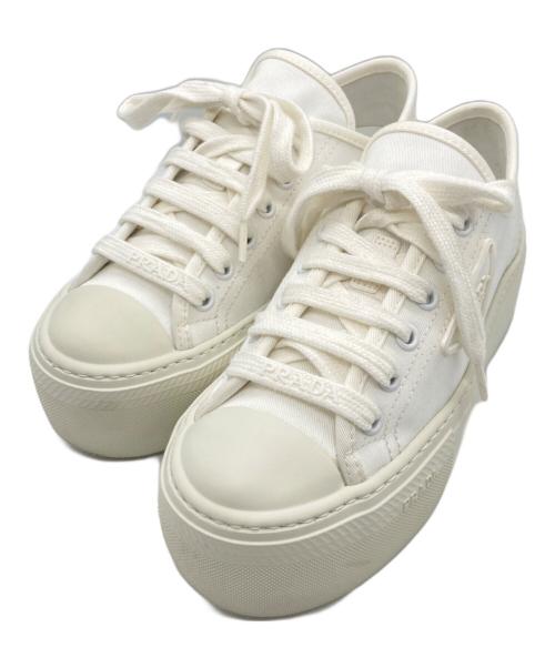 PRADA（プラダ）PRADA (プラダ) ローカットスニーカー ホワイト サイズ:35の古着・服飾アイテム