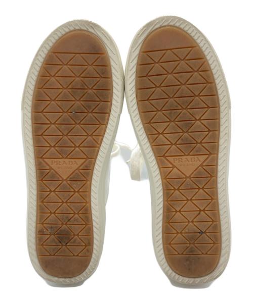 PRADA（プラダ）PRADA (プラダ) ローカットスニーカー ホワイト サイズ:35の古着・服飾アイテム