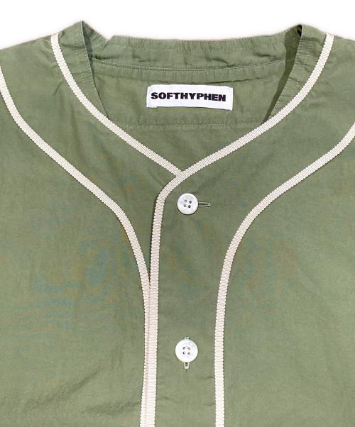 SOFTHYPHEN（ソフトハイフン）SOFTHYPHEN (ソフトハイフン) ベースボールシャツ カーキ サイズ:Mの古着・服飾アイテム