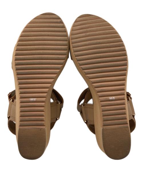 GINZA kanematsu（ギンザ カネマツ）GINZA Kanematsu (ギンザ カネマツ) ストラップサンダル ベージュ サイズ:23.0cmの古着・服飾アイテム