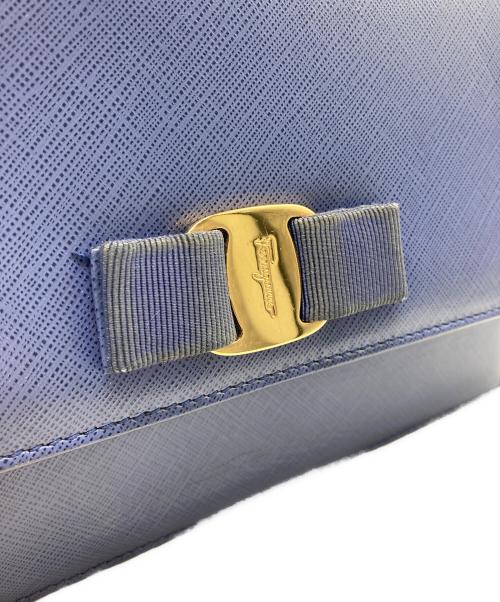 Salvatore Ferragamo（サルヴァトーレ フェラガモ）Salvatore Ferragamo (サルヴァトーレ フェラガモ) ヴァラリボンチェーンショルダーバッグ ブルーの古着・服飾アイテム