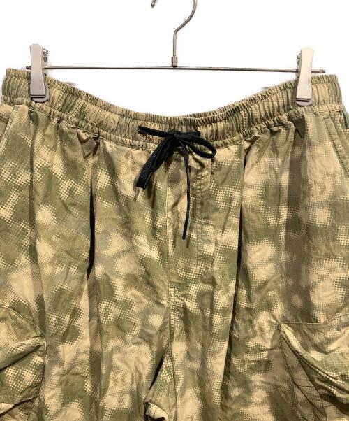 BoTT（ボット）BoTT (ボット) PAM (パム) カモ柄 2WAYワイドカーゴパンツ グリーン サイズ:XLの古着・服飾アイテム