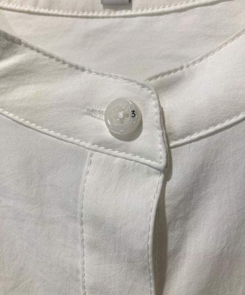 UN3D.（アンスリード）UN3D. (アンスリード) W TRIANGLE TUCK SH ホワイト サイズ:Sの古着・服飾アイテム