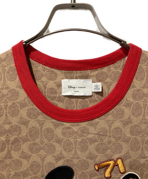 COACH（コーチ）COACH (コーチ) DISNEY (ディズニー) ミッキーマウス シグネチャー Tシャツ ブラウン サイズ:Lの古着・服飾アイテム