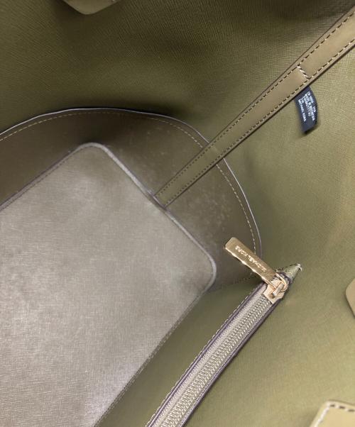 MICHAEL KORS（マイケル・コース）MICHAEL KORS (マイケル・コース) 2WAYバッグ カーキの古着・服飾アイテム