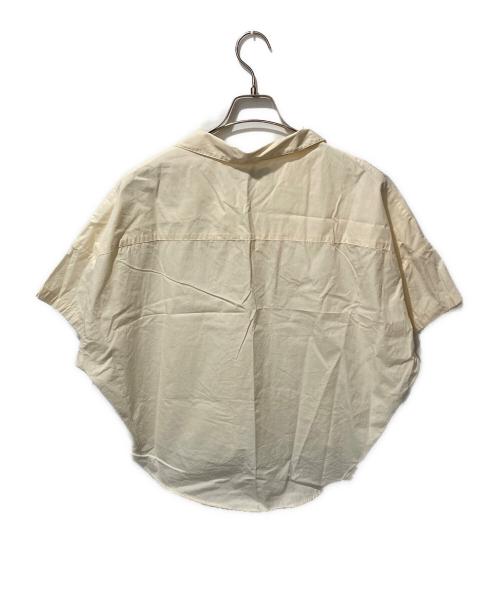 FRED PERRY（フレッドペリー）FRED PERRY (フレッドペリー) 半袖シャツ アイボリー サイズ:36の古着・服飾アイテム