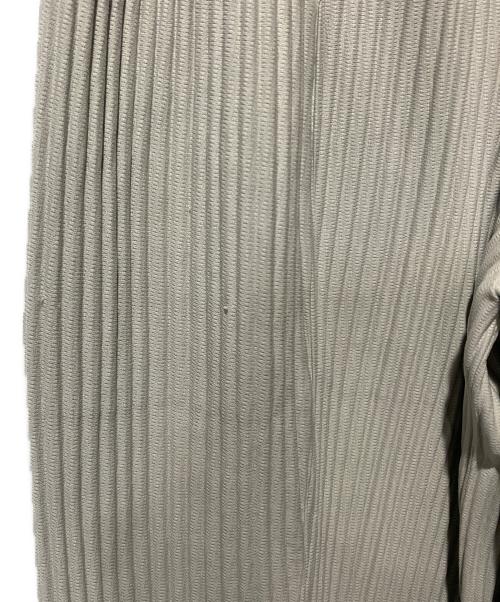 HOMME PLISSE ISSEY MIYAKE（オム プリッセ イッセイ ミヤケ）HOMME PLISSE ISSEY MIYAKE (オム プリッセ イッセイ ミヤケ) スリットプリーツパンツ グリーン サイズ:1の古着・服飾アイテム