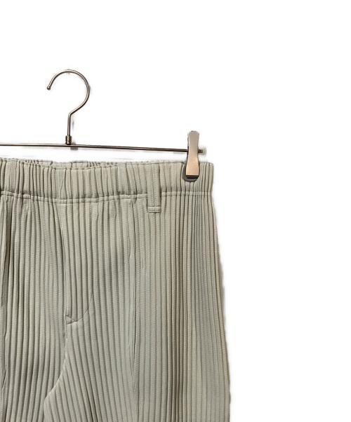 HOMME PLISSE ISSEY MIYAKE（オム プリッセ イッセイ ミヤケ）HOMME PLISSE ISSEY MIYAKE (オム プリッセ イッセイ ミヤケ) COMPLEAT TROUSERS 黄緑 サイズ:1の古着・服飾アイテム