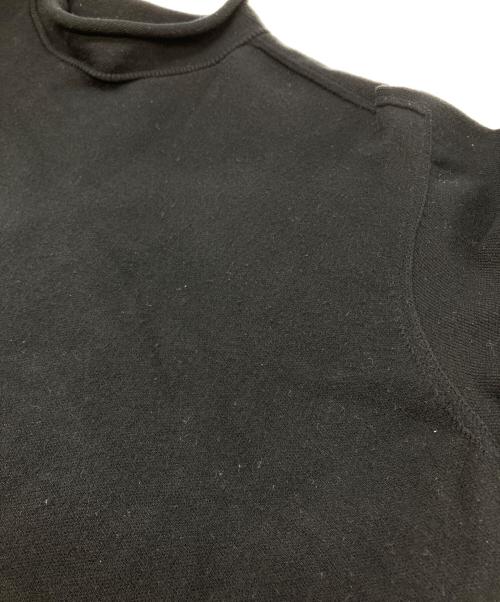 HOMME PLISSE ISSEY MIYAKE（オム プリッセ イッセイ ミヤケ）HOMME PLISSE ISSEY MIYAKE (オム プリッセ イッセイ ミヤケ) インサイドアウトタートルネックニット ブラック サイズ:なしの古着・服飾アイテム