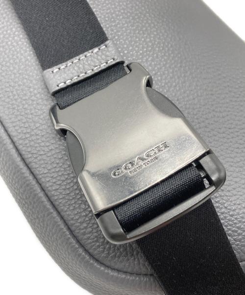 COACH（コーチ）COACH (コーチ) エリアス ベルト バッグ グレーの古着・服飾アイテム