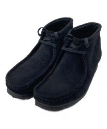 CLARKS（クラークス）の古着「Wallabee Boot Black Suede」｜ブラック