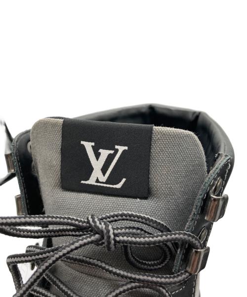 LOUIS VUITTON（ルイ ヴィトン）LOUIS VUITTON (ルイ ヴィトン) オーベルカンフ・ライン アンクルブーツ グレー×ブラック サイズ:6の古着・服飾アイテム