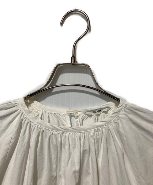 CLANE（クラネ）CLANE (クラネ) BACK GATHER VOLUME TOPS ホワイト サイズ:1の古着・服飾アイテム