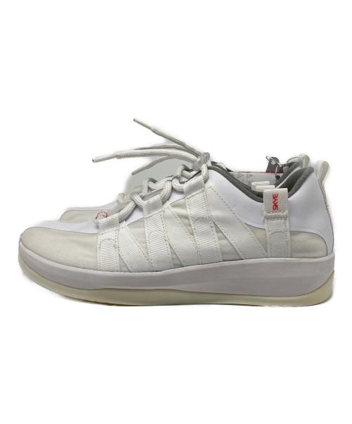 SKYE FOOT WEAR（スカイ フットウェア）SKYE FOOT WEAR (スカイ フットウェア) THE MOBRLY アクティブシューズ ホワイト サイズ:27.7の古着・服飾アイテム