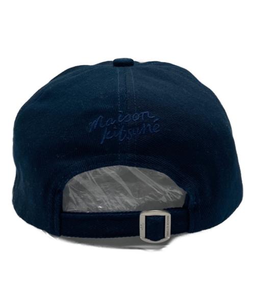 maison kitsune（メゾンキツネ）MAISON KITSUNE (メゾンキツネ) フォックスヘッドパッチキャップ ネイビーの古着・服飾アイテム