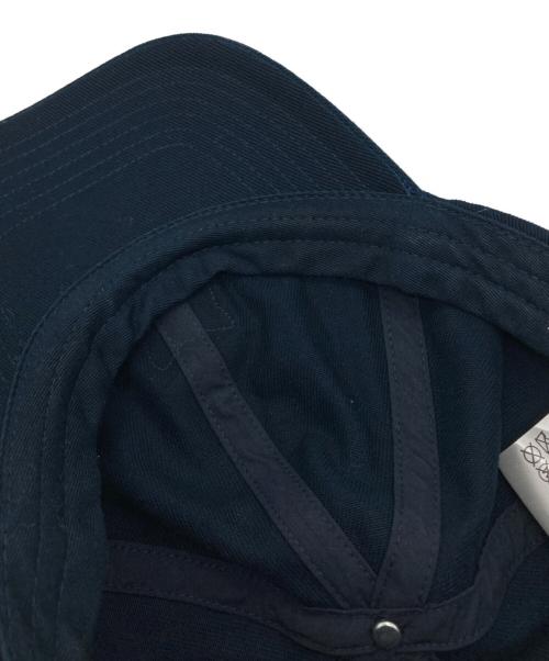 maison kitsune（メゾンキツネ）MAISON KITSUNE (メゾンキツネ) フォックスヘッドパッチキャップ ネイビーの古着・服飾アイテム