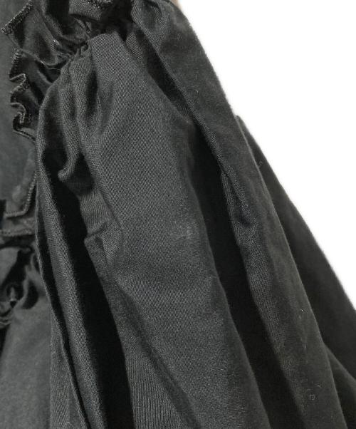 noir kei ninomiya（ノワール ケイ ニノミヤ）noir kei ninomiya (ノワール ケイ ニノミヤ) フリル五分袖ブラウス ブラック サイズ:Sの古着・服飾アイテム