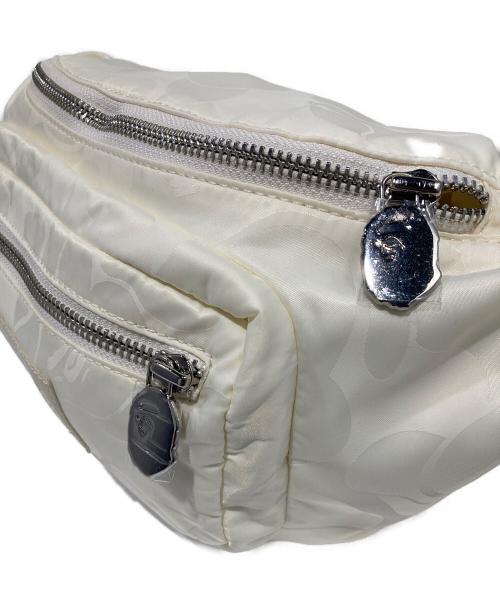 A BATHING APE（アベイシングエイプ）A BATHING APE (アベイシングエイプ) TONAL SOLID CAMO WAIST BAG Mトーナル ソリッド カモ ウエスト バッグ エム ホワイトの古着・服飾アイテム