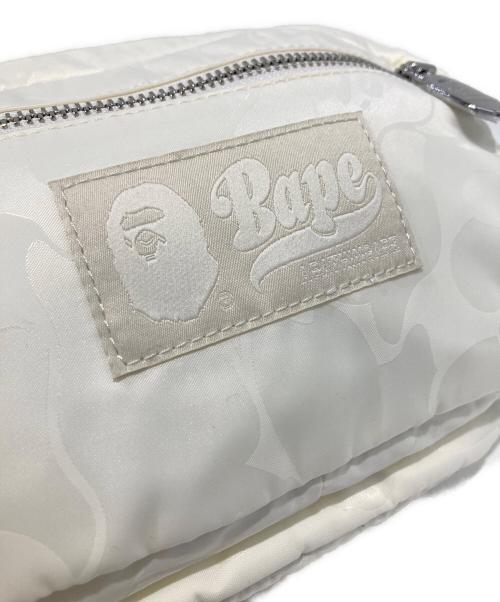 A BATHING APE（アベイシングエイプ）A BATHING APE (アベイシングエイプ) TONAL SOLID CAMO WAIST BAG Mトーナル ソリッド カモ ウエスト バッグ エム ホワイトの古着・服飾アイテム