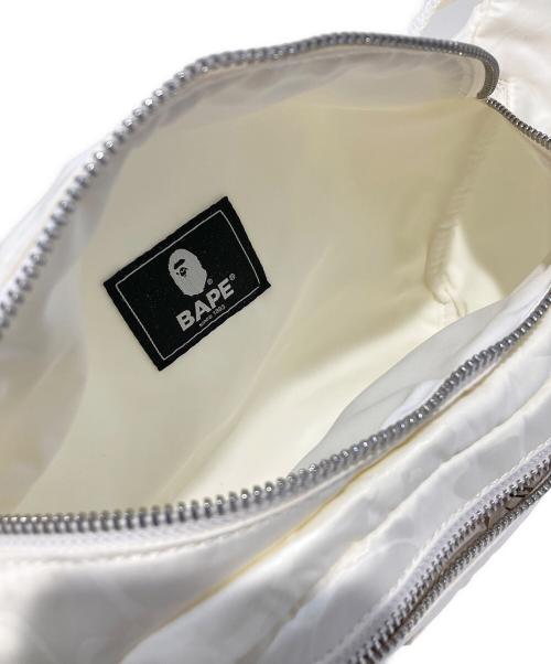 A BATHING APE（アベイシングエイプ）A BATHING APE (アベイシングエイプ) TONAL SOLID CAMO WAIST BAG Mトーナル ソリッド カモ ウエスト バッグ エム ホワイトの古着・服飾アイテム