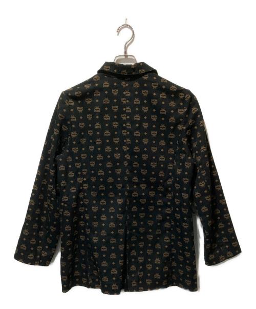 MCM（エムシーエム）MCM (エムシーエム) 総柄マルチロゴジャケット ブラック サイズ:Lの古着・服飾アイテム