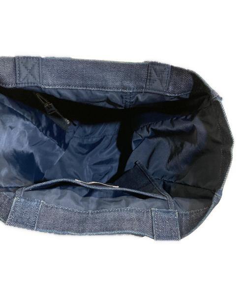 A.P.C.（アーペーセー）A.P.C. (アーペーセー) sacai (サカイ) リバーシブルトートバッグ インディゴの古着・服飾アイテム