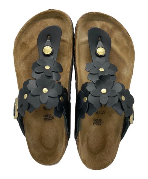 BIRKENSTOCK（ビルケンシュトック）BIRKENSTOCK (ビルケンシュトック) ギースフラワーレザーブラックトングサンダル ブラック サイズ:SIZE 36の古着・服飾アイテム
