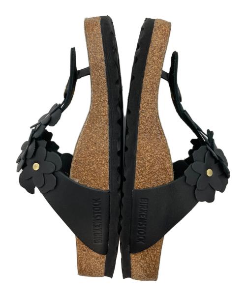 BIRKENSTOCK（ビルケンシュトック）BIRKENSTOCK (ビルケンシュトック) ギースフラワーレザーブラックトングサンダル ブラック サイズ:SIZE 36の古着・服飾アイテム