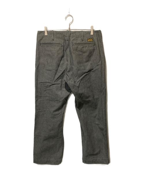 BURGUS PLUS（バーガスプラス）BURGUS PLUS (バーガスプラス) トラウザーパンツ グレー サイズ:34の古着・服飾アイテム