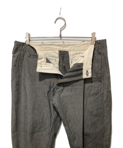 BURGUS PLUS（バーガスプラス）BURGUS PLUS (バーガスプラス) トラウザーパンツ グレー サイズ:34の古着・服飾アイテム