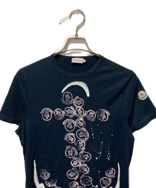 MONCLER（モンクレール）MONCLER (モンクレール) ペイントプリント MAGLIA T-SHIRT　マリアtシャツ ネイビー サイズ:Sの古着・服飾アイテム