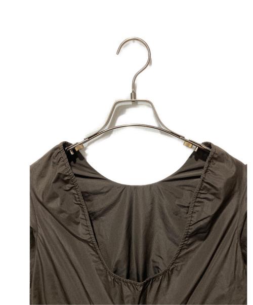 ESTNATION（エストネーション）ESTNATION (エストネーション) マイクロタフタギャザーワンピース ブラウン サイズ:SIZE 36の古着・服飾アイテム