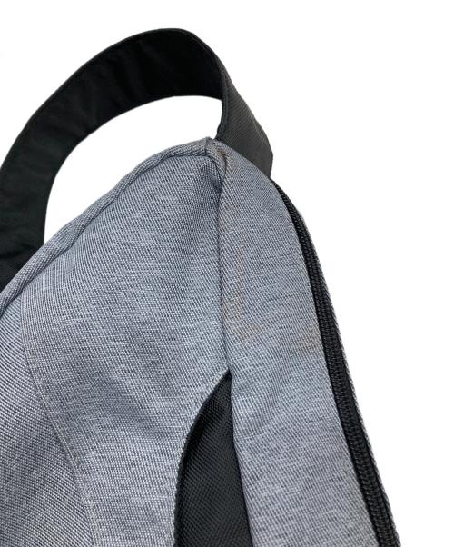 healthy back bag（ヘルシーバックバッグ）healthy back bag (ヘルシーバックバッグ) アーバントラベルーワンショルダーバッグ グレーの古着・服飾アイテム