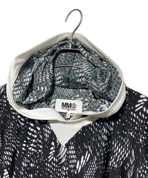 MM6 Maison Margiela（エムエムシックスメゾンマルジェラ）MM6 Maison Margiela (エムエムシックスメゾンマルジェラ) 総柄フーデッドワンピース ブラック サイズ:XSの古着・服飾アイテム