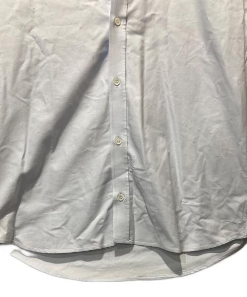 maison kitsune（メゾンキツネ）maison kitsune (メゾンキツネ) トリコロールフォックスパッチ ボタンダウンシャツ ブルー サイズ:41の古着・服飾アイテム