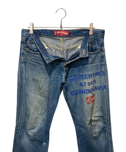 JUNYA WATANABE COMME des GARCONS（(ジュンヤワタナベ コムデギャルソン）JUNYA WATANABE COMME des GARCONS ((ジュンヤワタナベ コムデギャルソン) LEVI'S (リーバイス) 05AW プリントデニムパンツ インディゴ サイズ:Mの古着・服飾アイテム