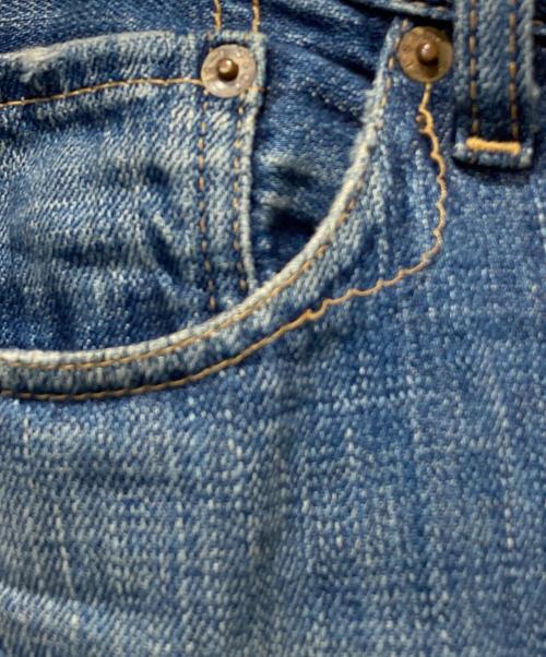 JUNYA WATANABE COMME des GARCONS（(ジュンヤワタナベ コムデギャルソン）JUNYA WATANABE COMME des GARCONS ((ジュンヤワタナベ コムデギャルソン) LEVI'S (リーバイス) 05AW プリントデニムパンツ インディゴ サイズ:Mの古着・服飾アイテム
