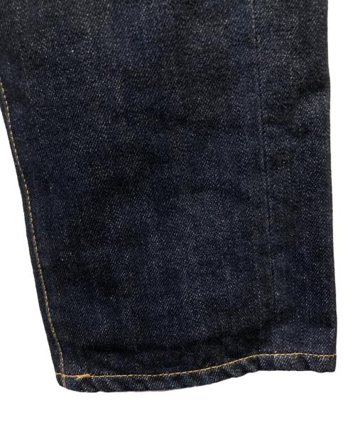 JUNYA WATANABE COMME des GARCONS（(ジュンヤワタナベ コムデギャルソン）JUNYA WATANABE COMME des GARCONS ((ジュンヤワタナベ コムデギャルソン) LEVI'S (リーバイス) 再構築デニムパンツ インディゴ サイズ:Mの古着・服飾アイテム